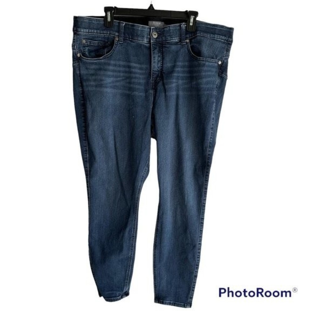 TORRID Medium Wash Bombshell Skinny Premium Stretch High‎ Rise Ladies Jeans, 24R